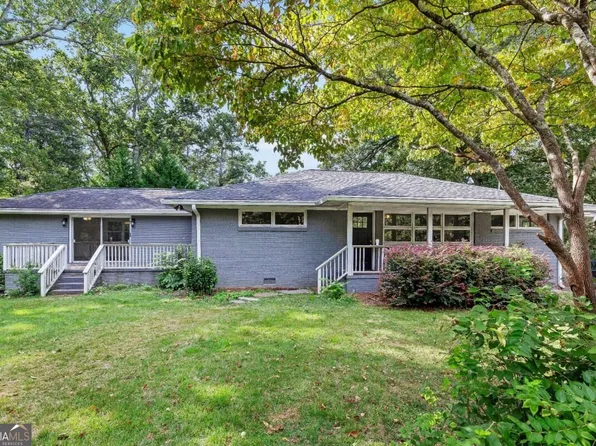 5720 Crabapple Dr SW, Mableton, GA 30126