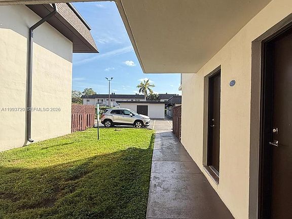 2nd image of 8601 SW 94th St Ofc 125W