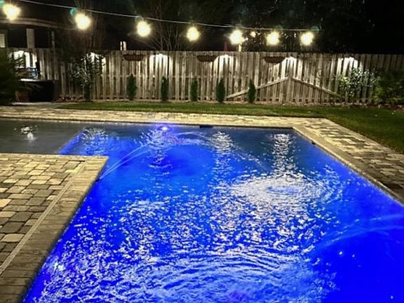 5th image of 8584 Salt Grass Dr W