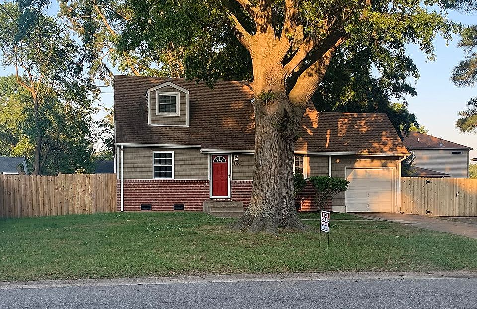 1st image of 788 Aragona Blvd