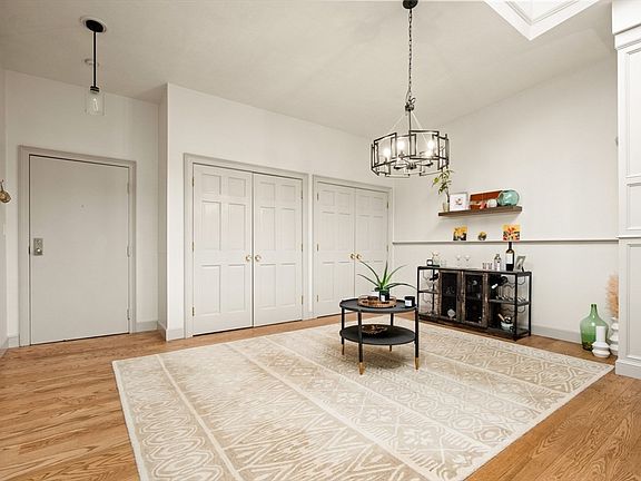 5th image of 19-23 Pleasant St #503