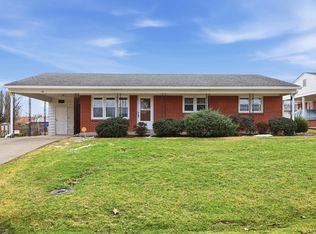 196 W Erskine Dr, Danville, KY 40422