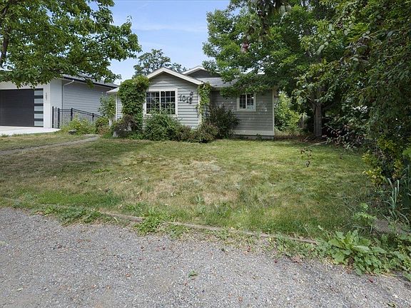 4th image of 1011 S Wright Blvd