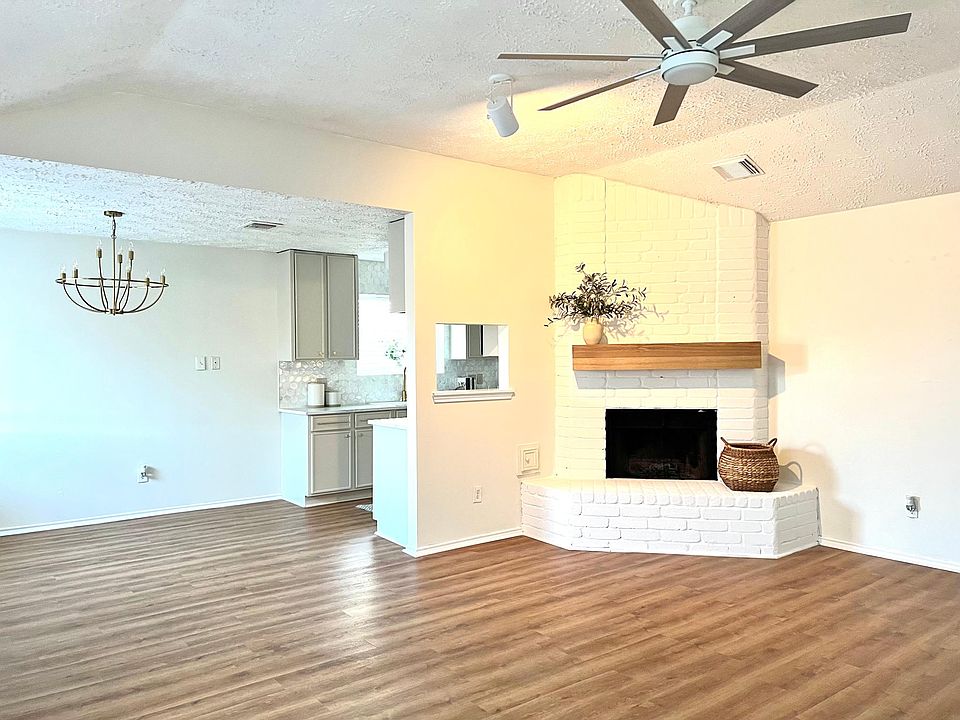 1st image of 1137 Willow Creek Dr