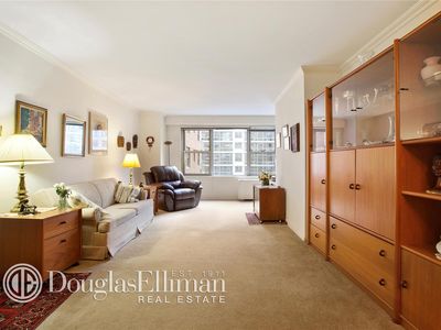 360 E 72nd St APT A1100, New York, NY, 10021