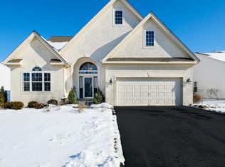 638 N Settlers Cir, Warrington, PA 18976
