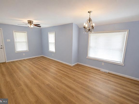 3rd image of 719 James Ave