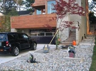 2351 Ferndale St, Sylvan Lake, MI 48320