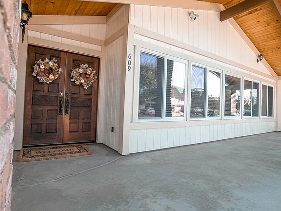 4th image of 609 E Burlwood Ln