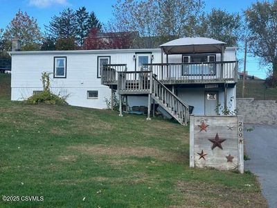 200 Eagle Ln, Montgomery, PA, 17752