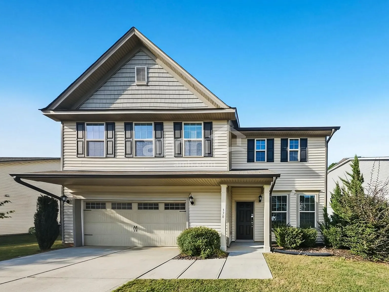 3 bed, 2.5 bath, 2223 sqft, $2,300 — Photo 1