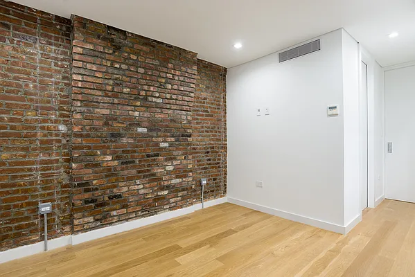 Rented by REAL New York | media 27