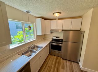 210 SW Rogue River Ave #G, Grants Pass, OR 97526