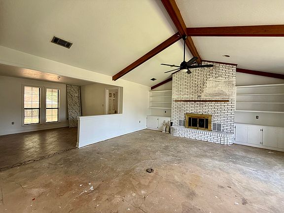 5th image of 112 Greenwood Dr