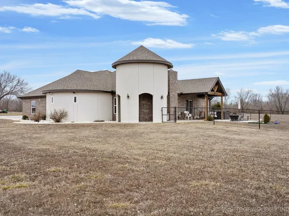 403201 W 2330th Dr, Bartlesville, OK 74006