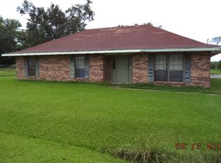 4648 Elizabeth St, Napoleonville, LA 70390