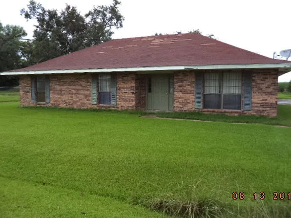 4648 Elizabeth St, Napoleonville, LA 70390