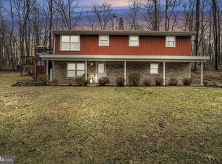 20 Indian Ln, Felton, PA 17322