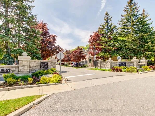 5480 Glen Erin Dr #66, Mississauga, ON L5M 5R3