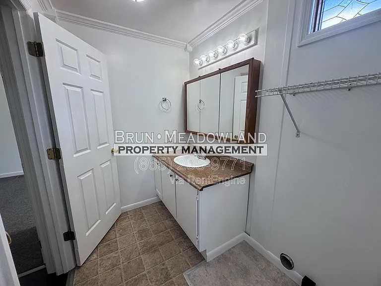 132 Henry Ave — Photo 15