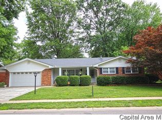 26 Danbury Dr, Springfield, IL 62704