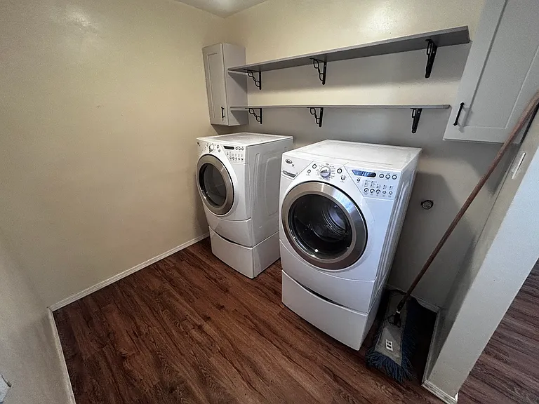 1839 Palomas Dr NE — Photo 12