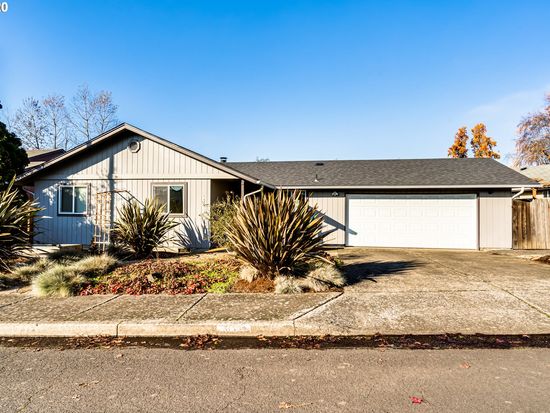 636 Island St Springfield Or 97477 Zillow