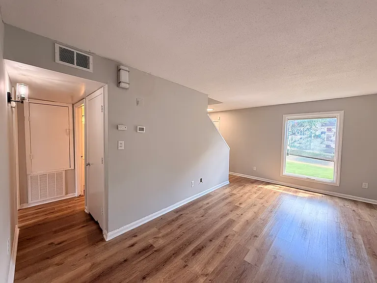7940 Shady Oak Trl #222 — Photo 5