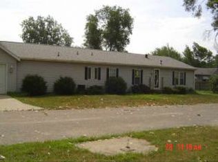 101 N Clayton St, Rochester, IN 46975