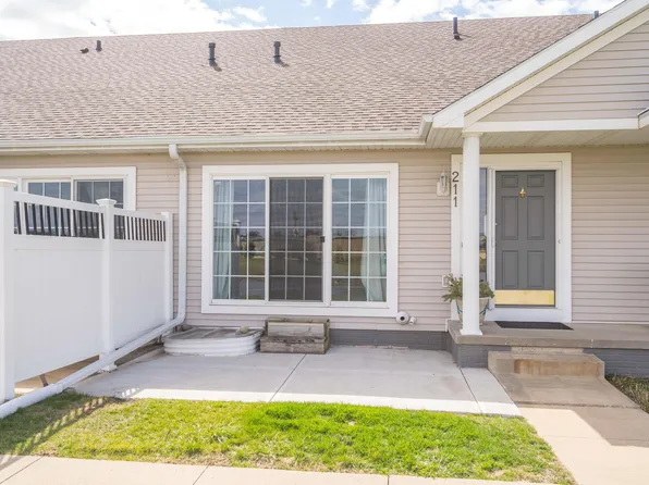 211 SE Cedarwood Ct, Grimes, IA 50111