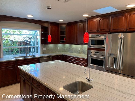 3rd image of 10280 Plum Tree Ln