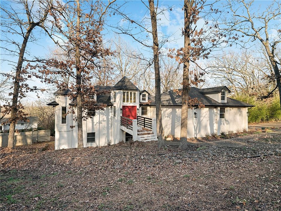 1st image of 1280 E Columbus Blvd
