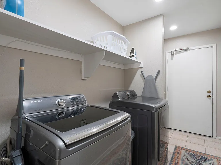 2930 W Bluefield Ave — Photo 17
