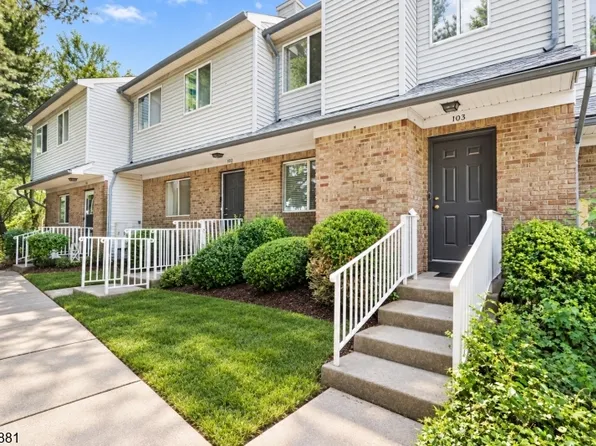 103 Orchard Meadows Dr, Union Twp., NJ 07083