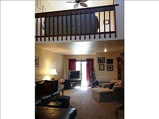3rd image of 571 Cielo Vista Dr