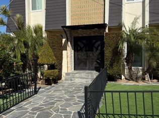 1831 Rockefeller Ln, Redondo Beach, CA 90278