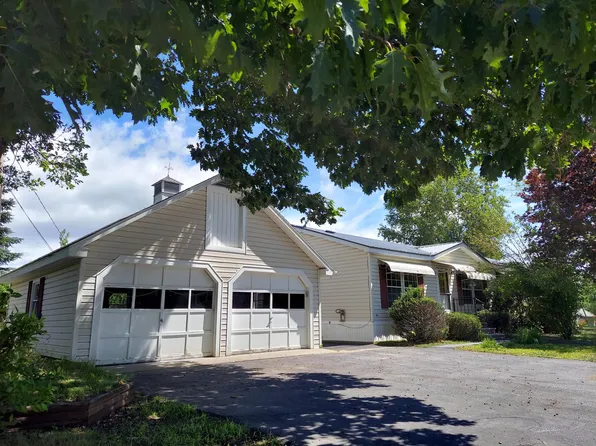 1 Crestview Drive, Norway, ME 04268