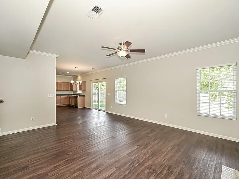 1016 Solomon Ln — Photo 6