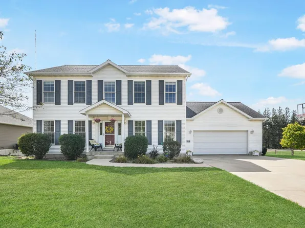 5010 William Dr, Waterloo, IA 50701