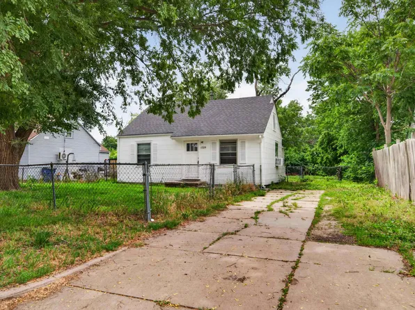 1729 E Looman St, Wichita, KS 67219