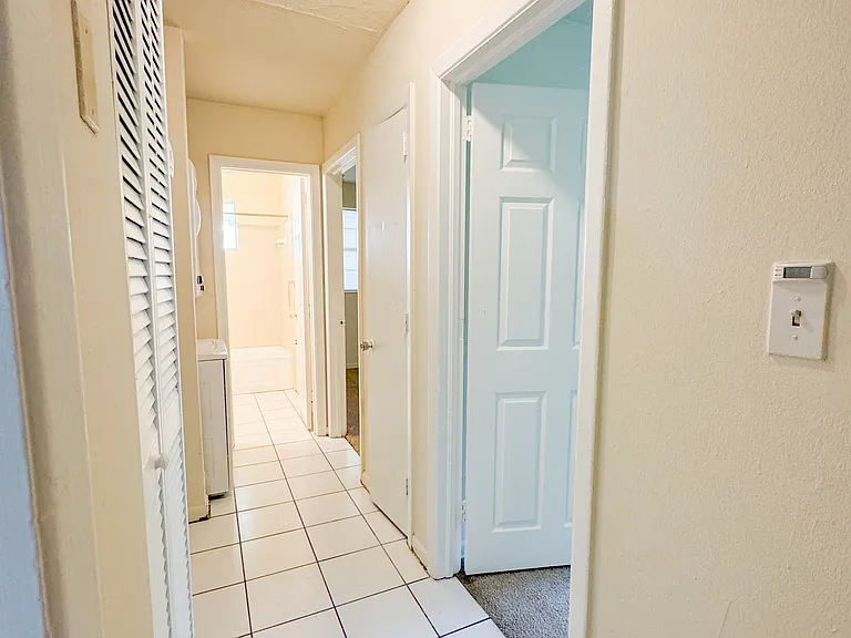 2109 Melanie Dr — Photo 5