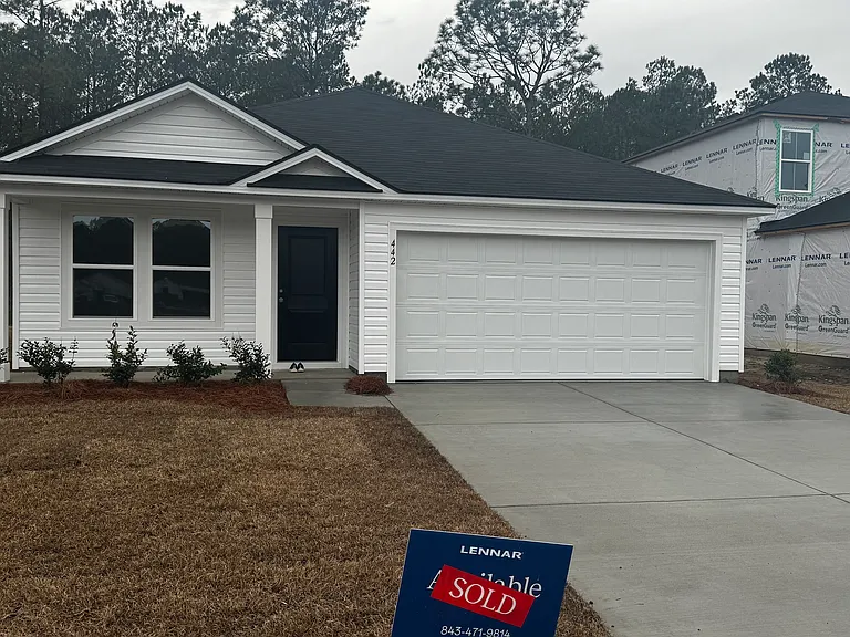 442 Ladyfish Loop — Photo 1