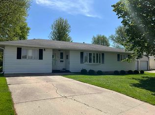 214 Auburn St, West Union, IA 52175