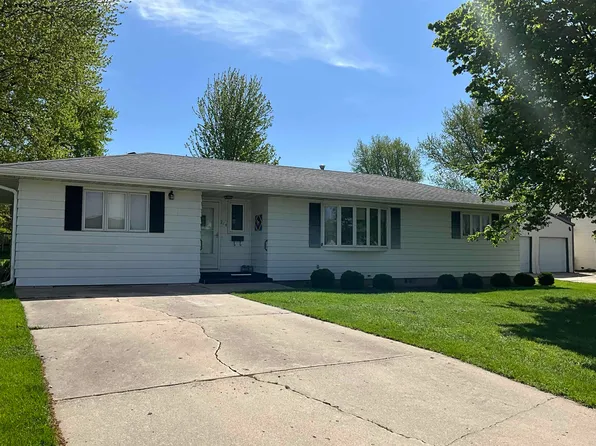 214 Auburn St, West Union, IA 52175