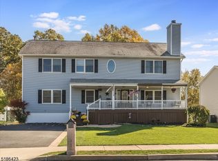 39 White Rock Blvd, Oak Ridge, NJ 07438