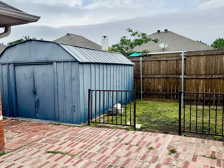 2151 Arbor Creek Dr — Photo 23