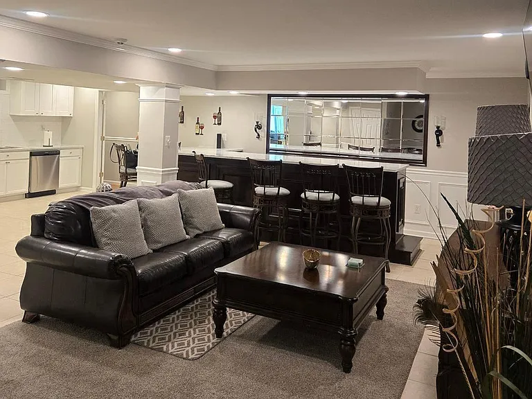 3 Hillfield Ave — Photo 9