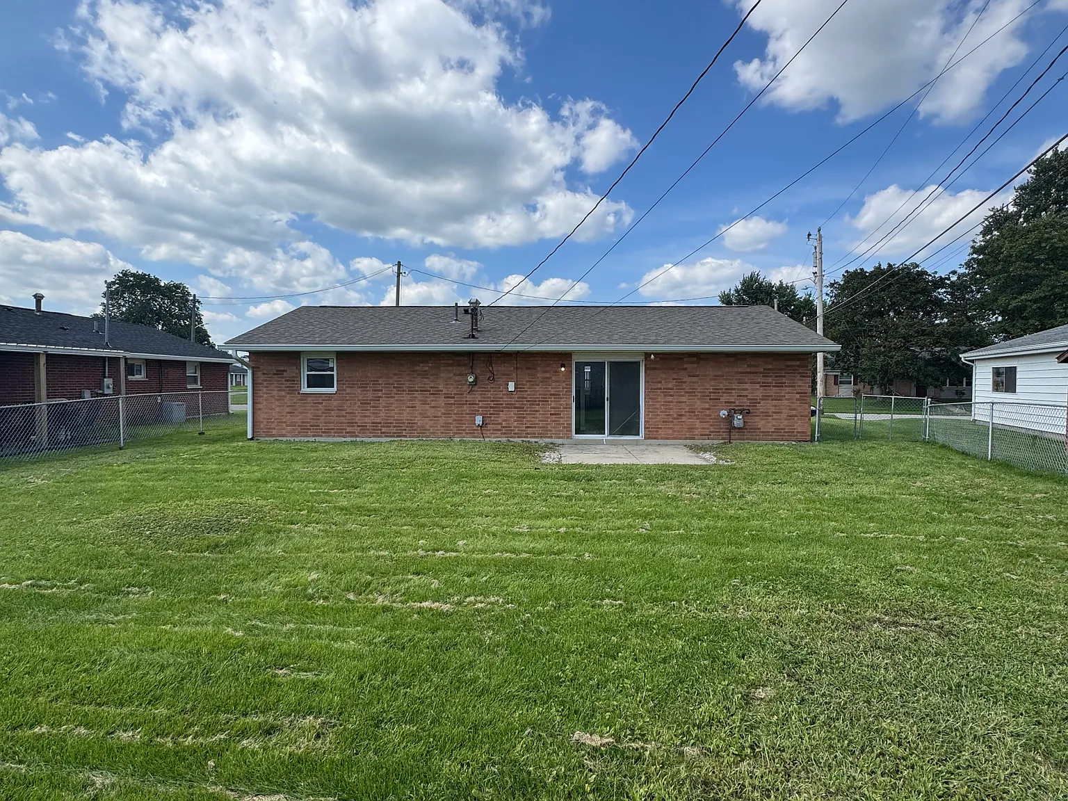 3 bed, 980 sqft, $1,500 — Photo 3