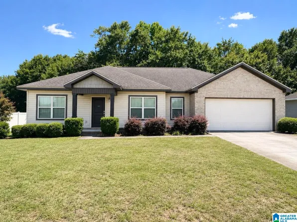 232 Lace Dr, Dothan, AL 36301