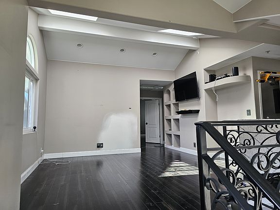 3rd image of 1805 Harriman Ln #A